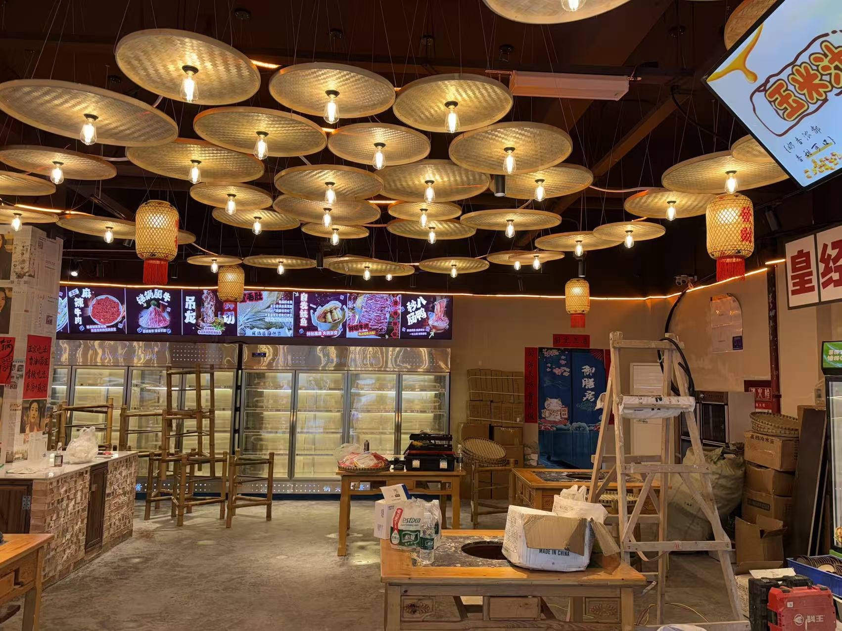 锅关斩酱火锅食堂(皇经楼店)软装设计安装(图2)