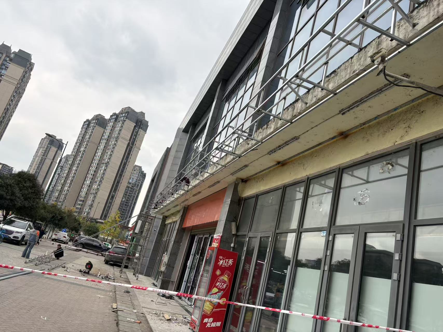 新都三河场喜福家生活超市门头案例(图8)