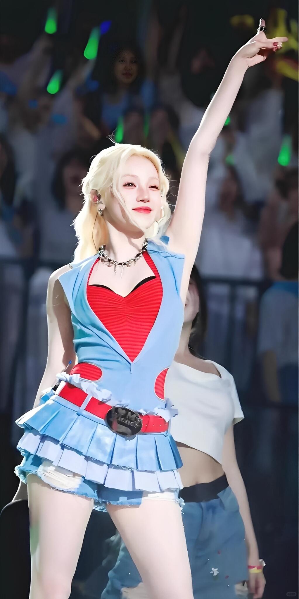 𝗦𝗵𝗮𝗿𝗲｜宋雨琦高清全屏壁纸